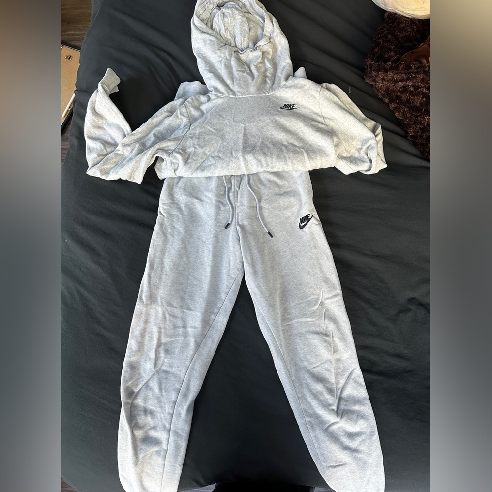 Nike Sweatsuit Set in Light Grey Size XS